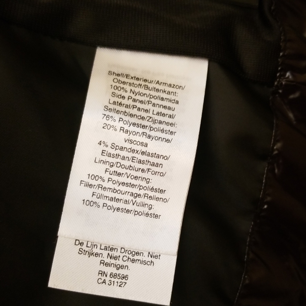 SOLD WOMENS BLACK DKNY PUFFER VEST SIZE S - Picture 8 of 8